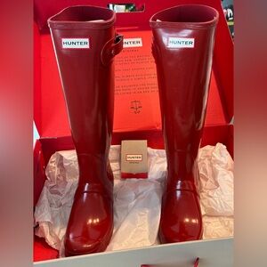 Hunter Tall Glossy Women’s Rain Boots - New in Box